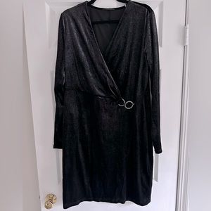 NWOT TAHARI Velvet long sleeve dress